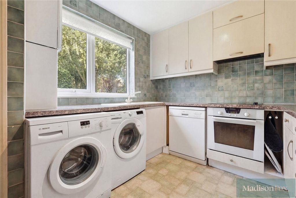 Property photo 3 of 15 Picture No. 22