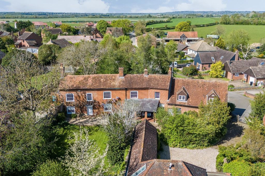 5 bed farmhouse for saleSutton Wick Farm House, Sutton Wick, Nr. Abingdon On Thames OX14
