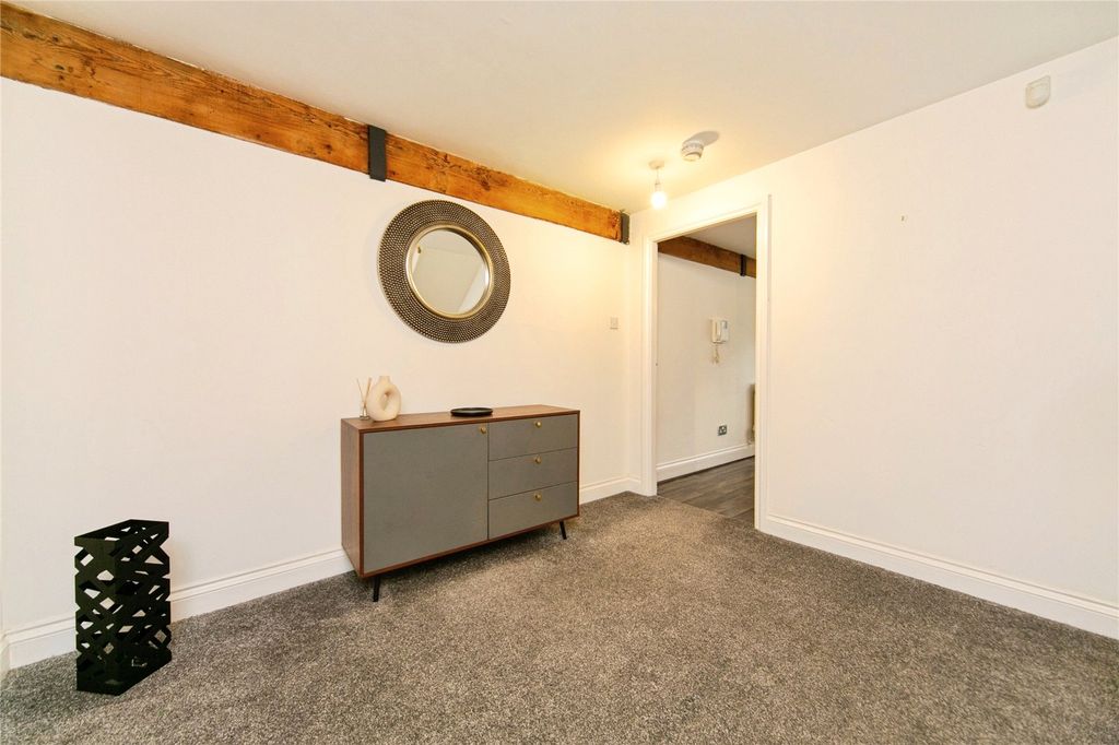 Property photo 2 of 16 Picture No. 26