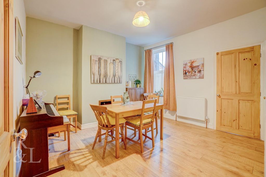 Property photo 2 of 19 Batched  (26).Jpg