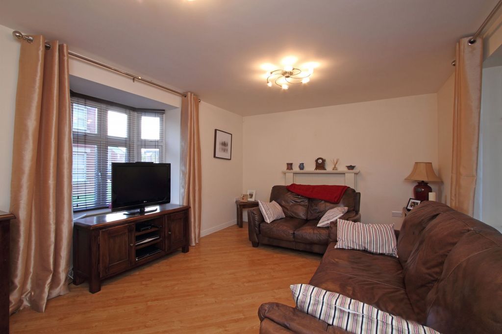 Property photo 2 of 4 Sitting Room
