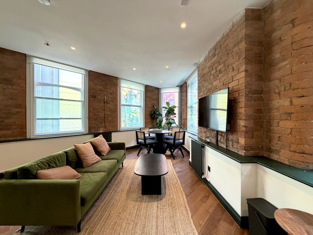 Property photo 1 of 10 F174B1B2-3B1c-438E-97Af-2367B1E622d6