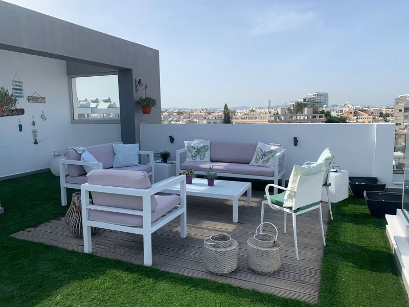 Property photo 3 of 10 Roof Garden