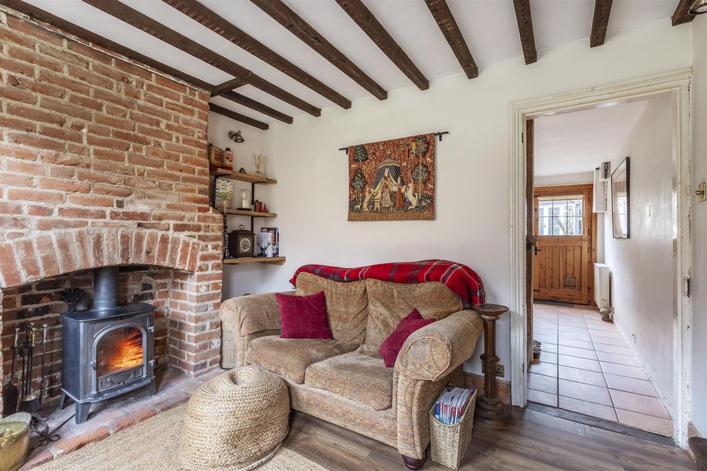 Property photo 2 of 24 Lounge