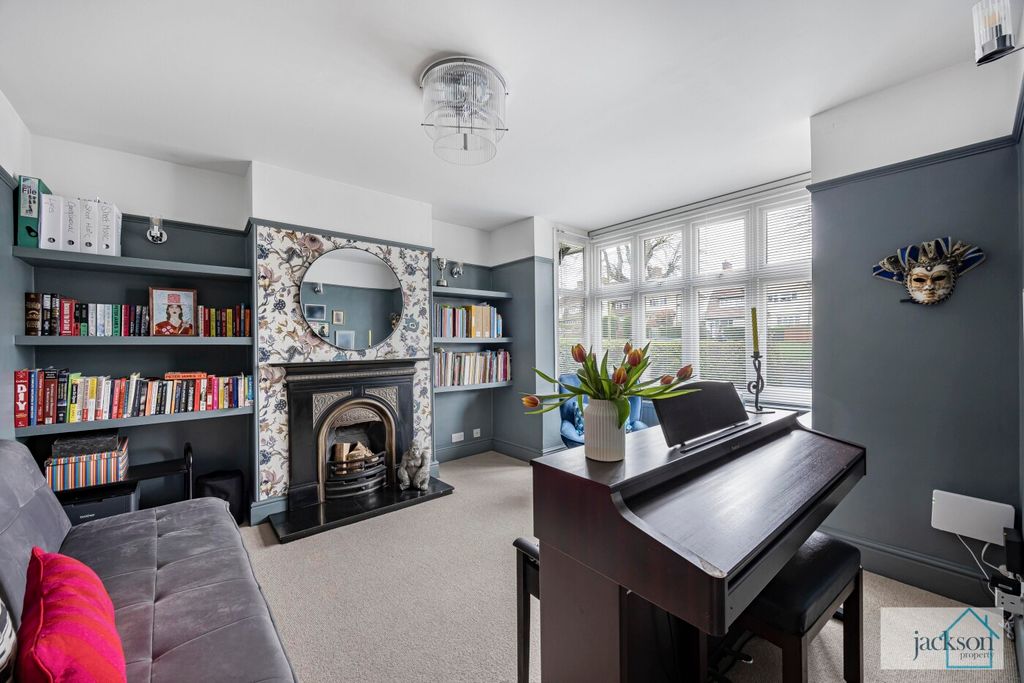 Property photo 2 of 25 16_76703_Watermarked