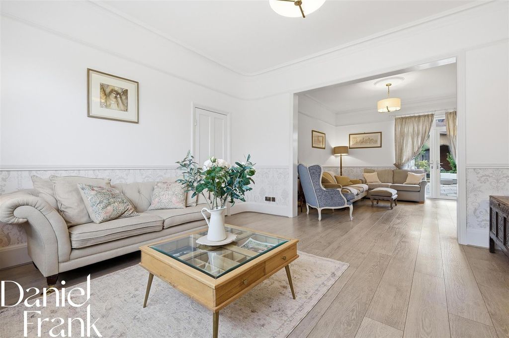 Property photo 2 of 37