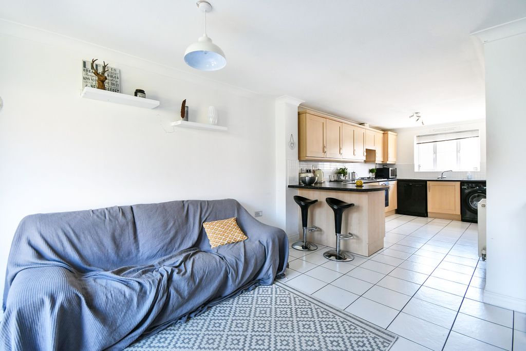 Property photo 3 of 8