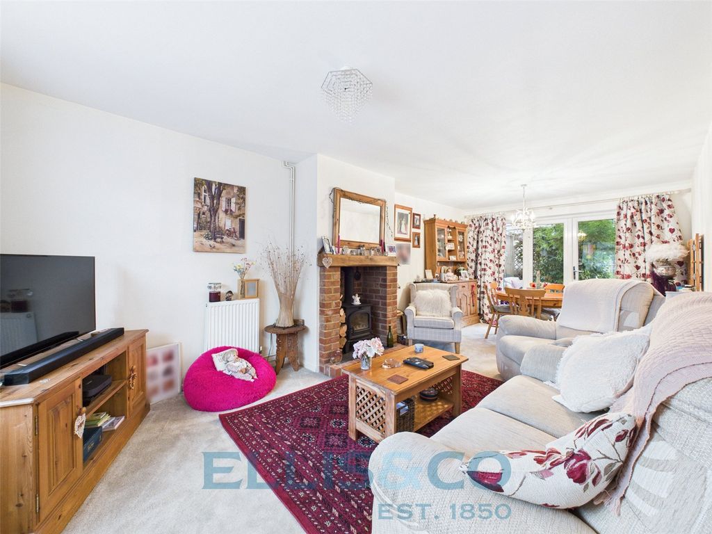 Property photo 3 of 15 Picture No. 24