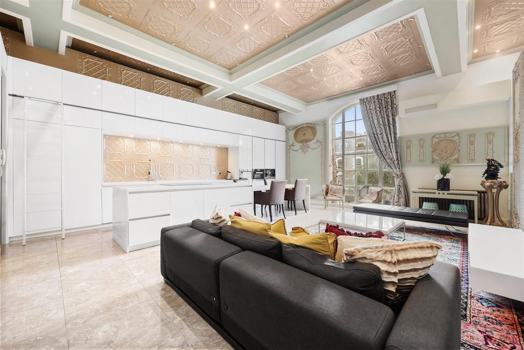 Property photo 3 of 15 Levi9308.Jpg