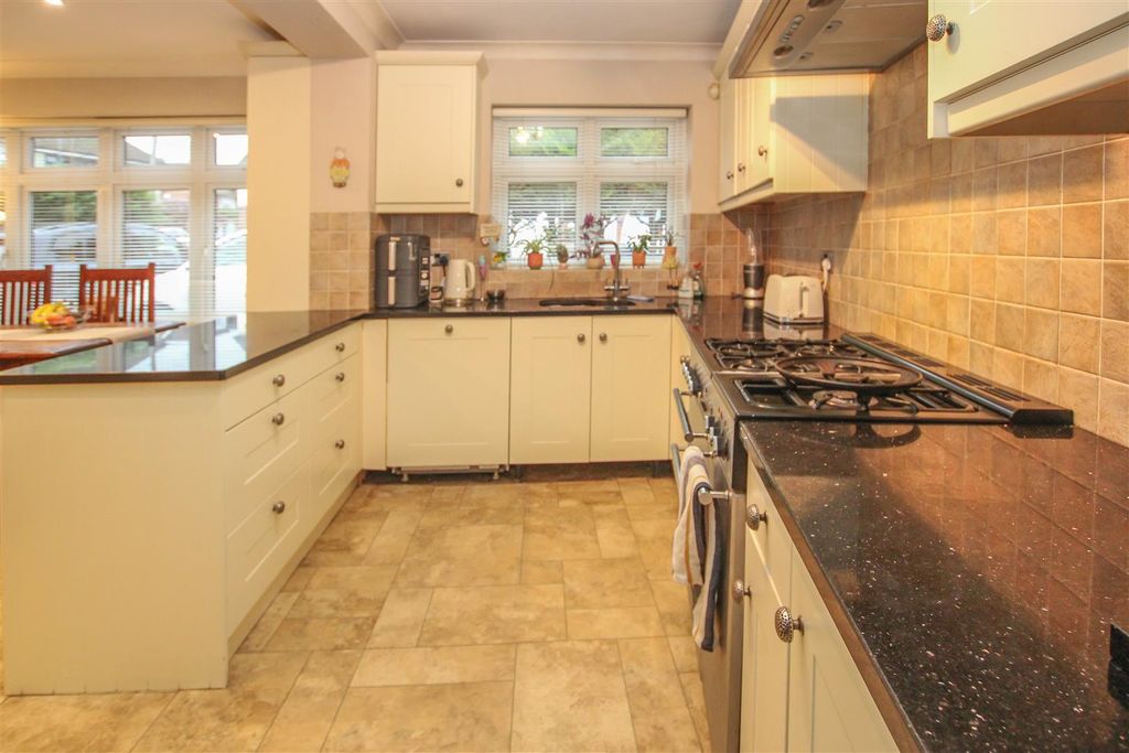 Property photo 3 of 16 Img_9513.Jpg