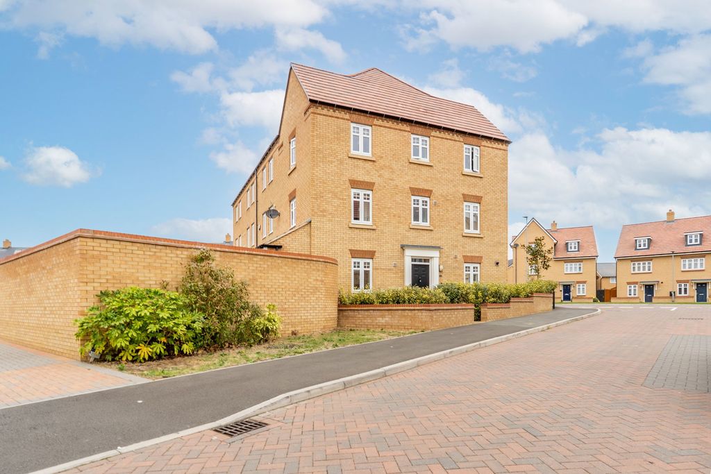 Property photo 1 of 29