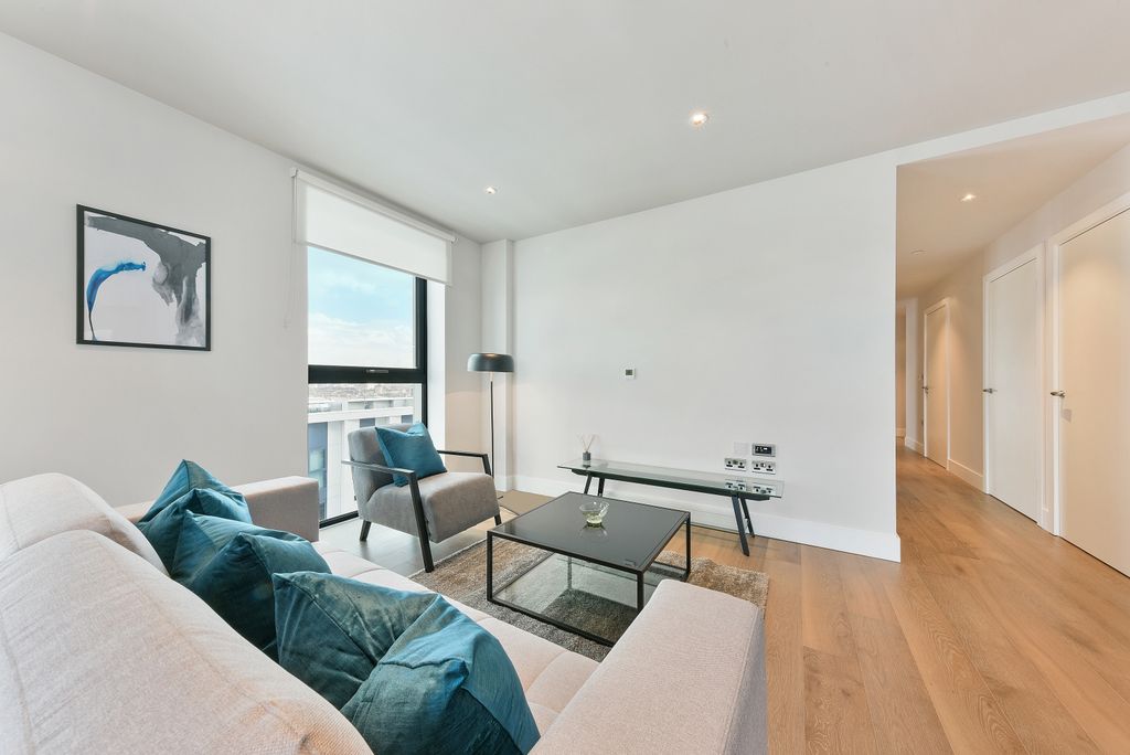 Property photo 2 of 11 Living