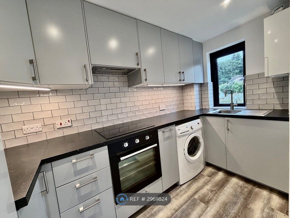Property photo 1 of 14 Kitchen