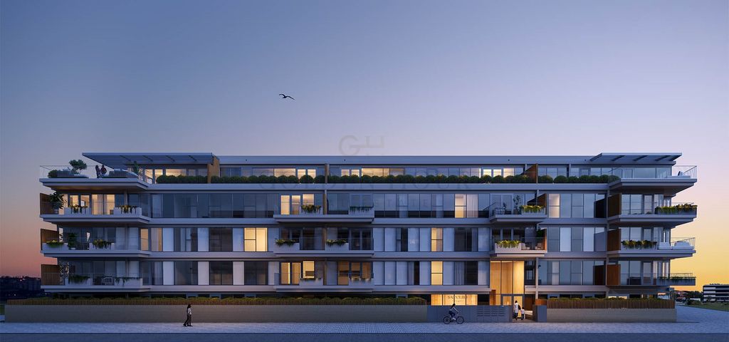 Property photo 1 of 17 Luxury 1-Bedroom Apartment With Balcony In Gaia