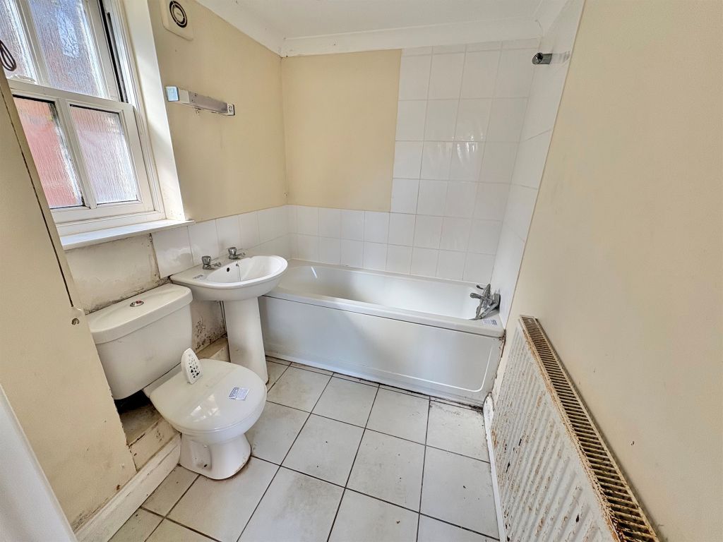 Property photo 3 of 6