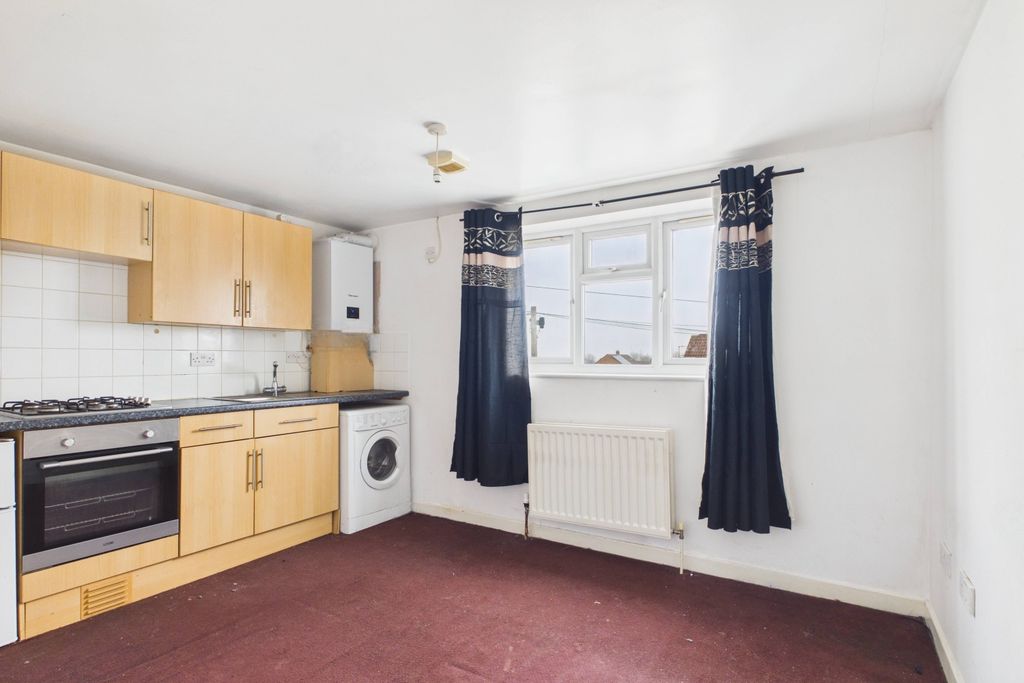 Property photo 1 of 4