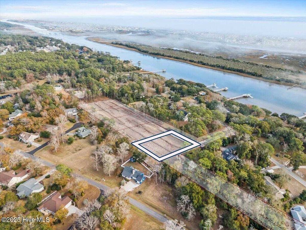 Property photo 1 of 25