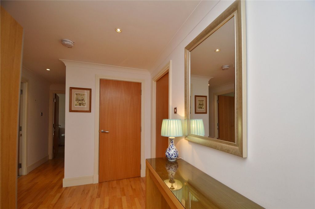Property photo 2 of 11 Photo 2