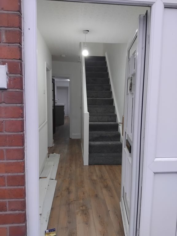 Property photo 2 of 31