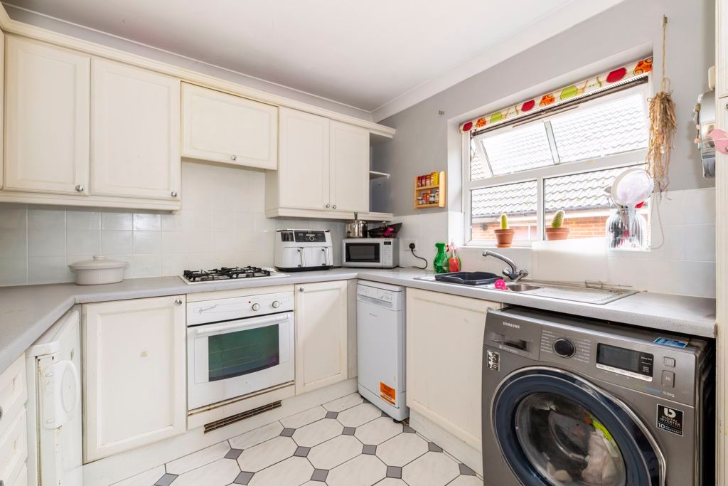 Property photo 3 of 12 Photo 2