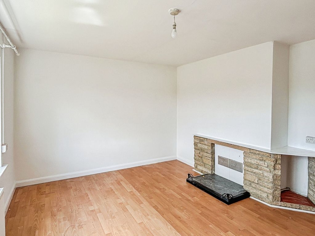Property photo 3 of 12 Living Room