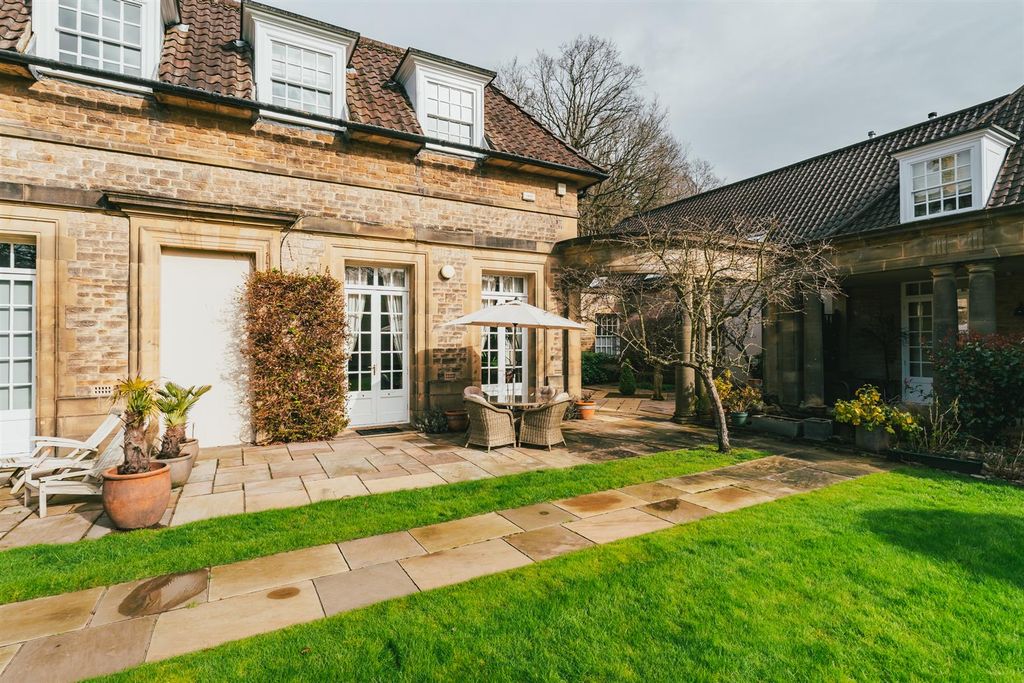 Property photo 1 of 36 Exterior And Gardens