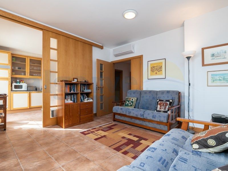 Property photo 3 of 28