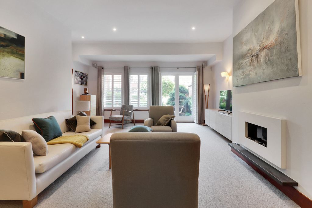 Property photo 2 of 15 Gallery