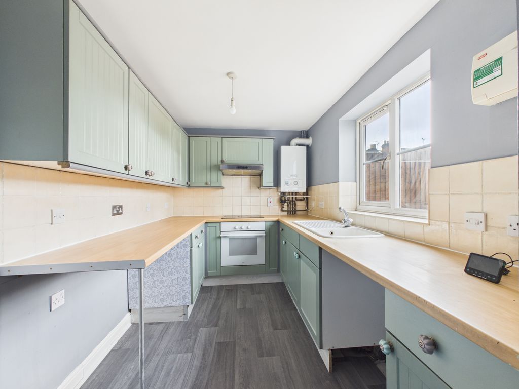 Property photo 2 of 9 Kitchen