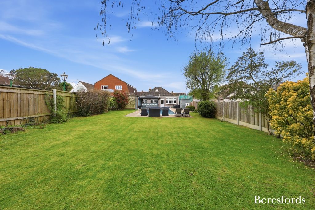 Property photo 1 of 42 Picture No. 25