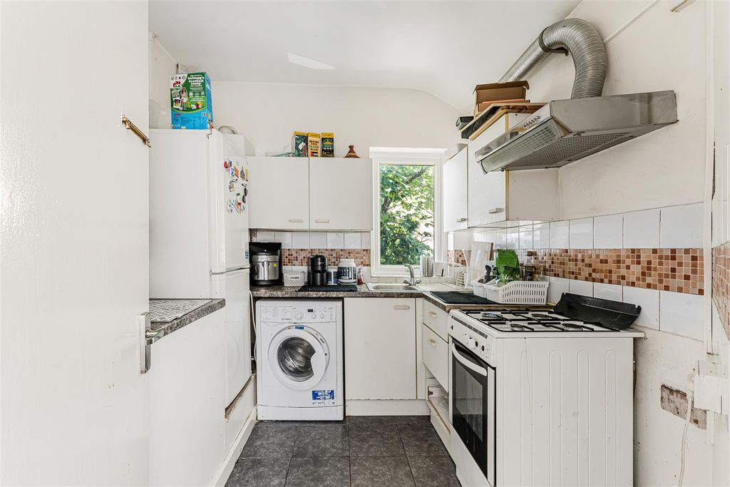 Property photo 3 of 17 3