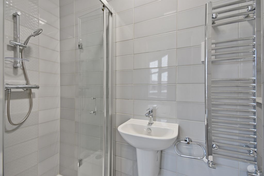 Property photo 2 of 2 Cs - 341A Station Road - Flat 7 Ensuite3 (1).Jpg