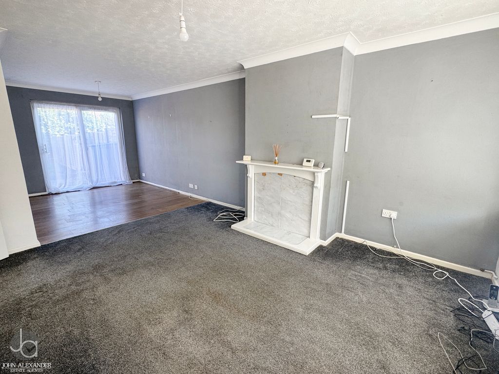 Property photo 3 of 10 Img_8213