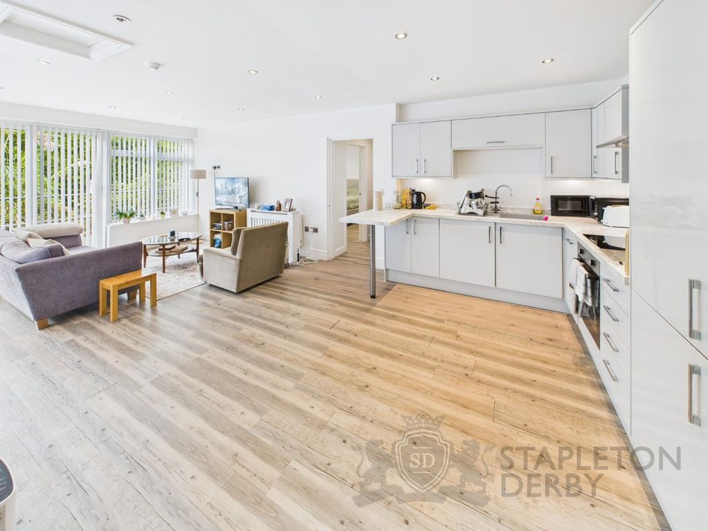 Property photo 3 of 15 Cam04720G0-Pr0130-Still006.Jpg