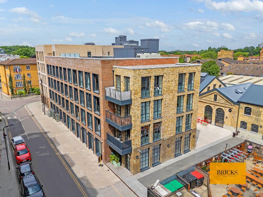 Property photo 1 of 25