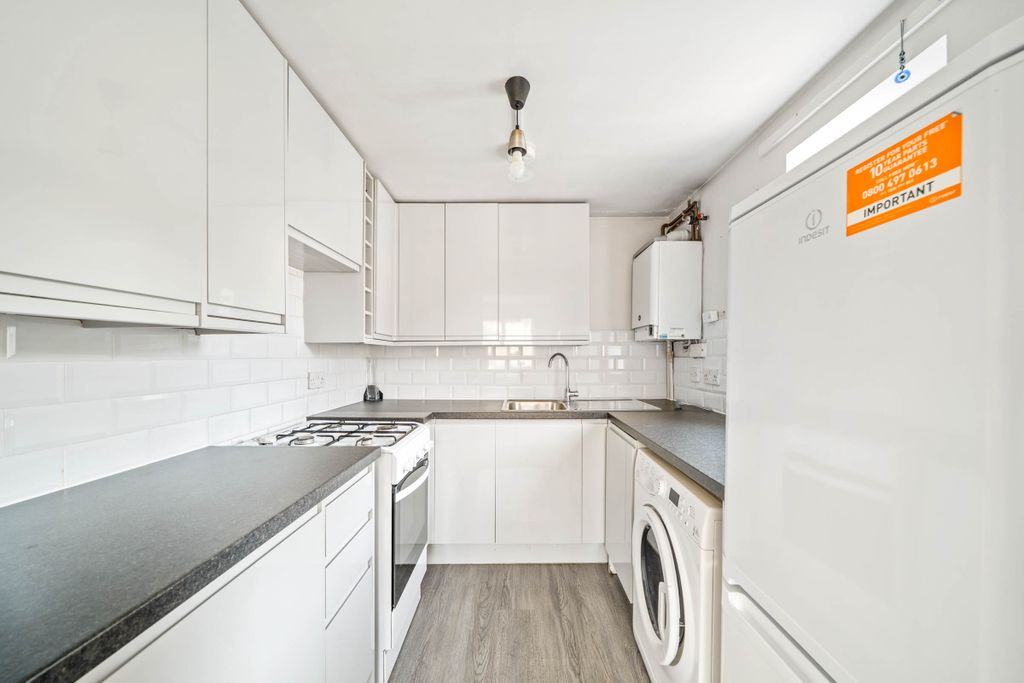 Property photo 2 of 13