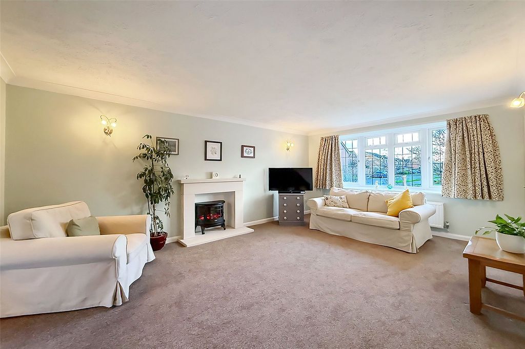 Property photo 3 of 23 Picture No. 25