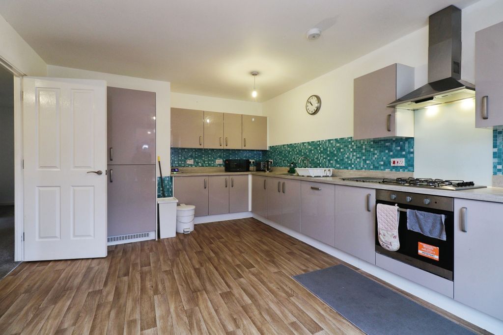 Property photo 3 of 20 Img_3060