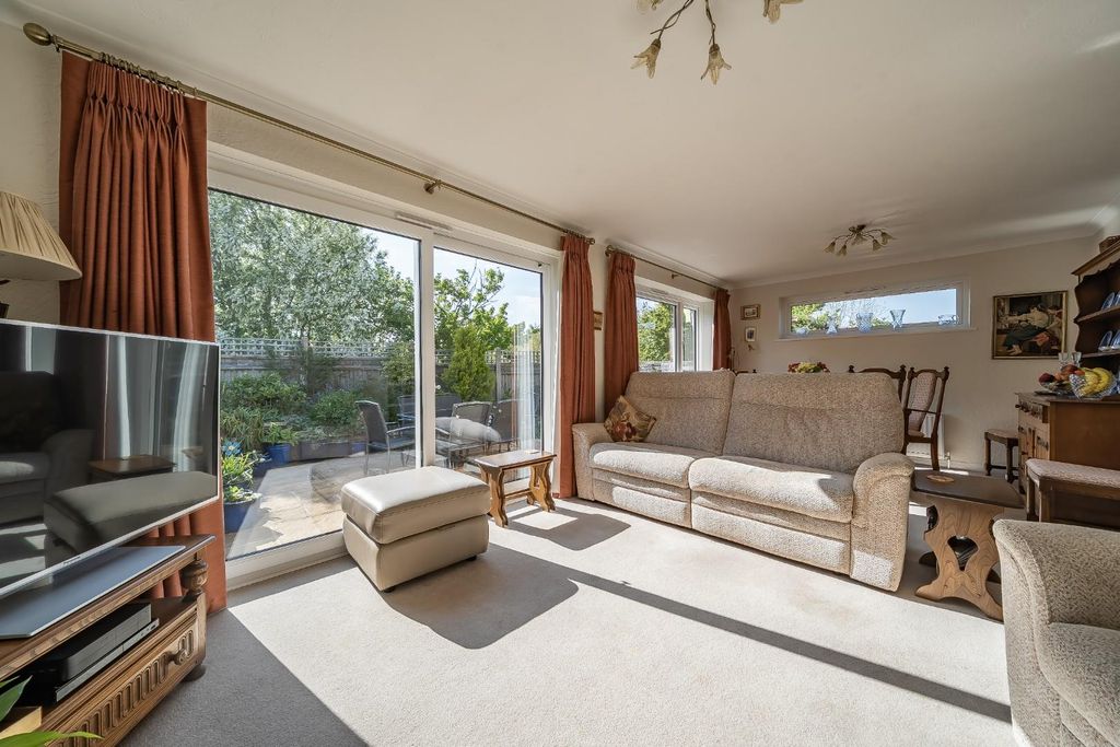 Property photo 3 of 21 1452777-16-69Ef9814Ef7Bf.Jpg