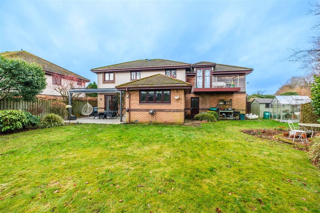 Property photo 2 of 29 Turnbull Way-37.Jpg