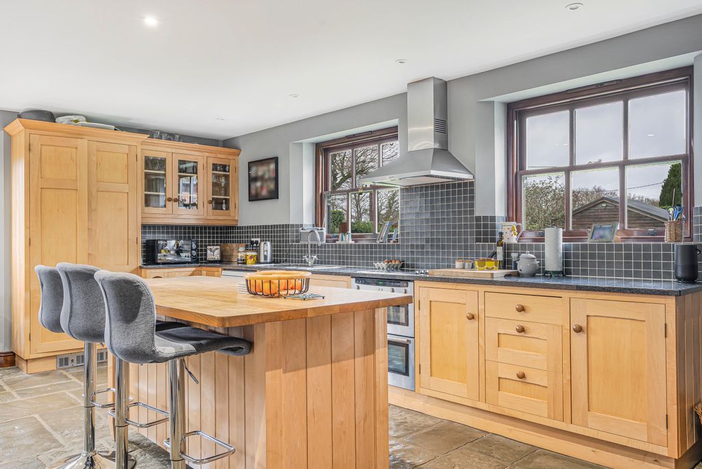 Additional image 12 of 4 bed barn conversion for saleSt Patricks Lane, Liss, Hampshire GU33