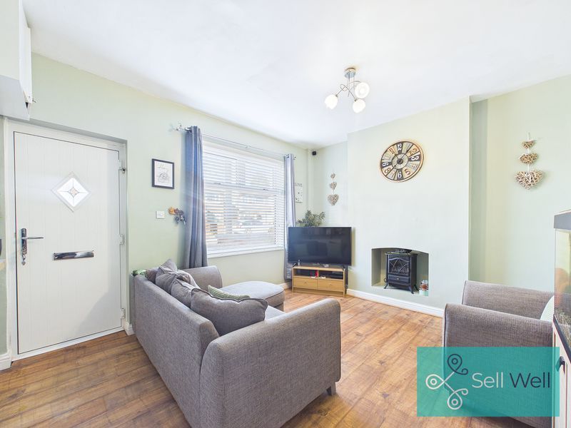 Property photo 2 of 18 Lounge