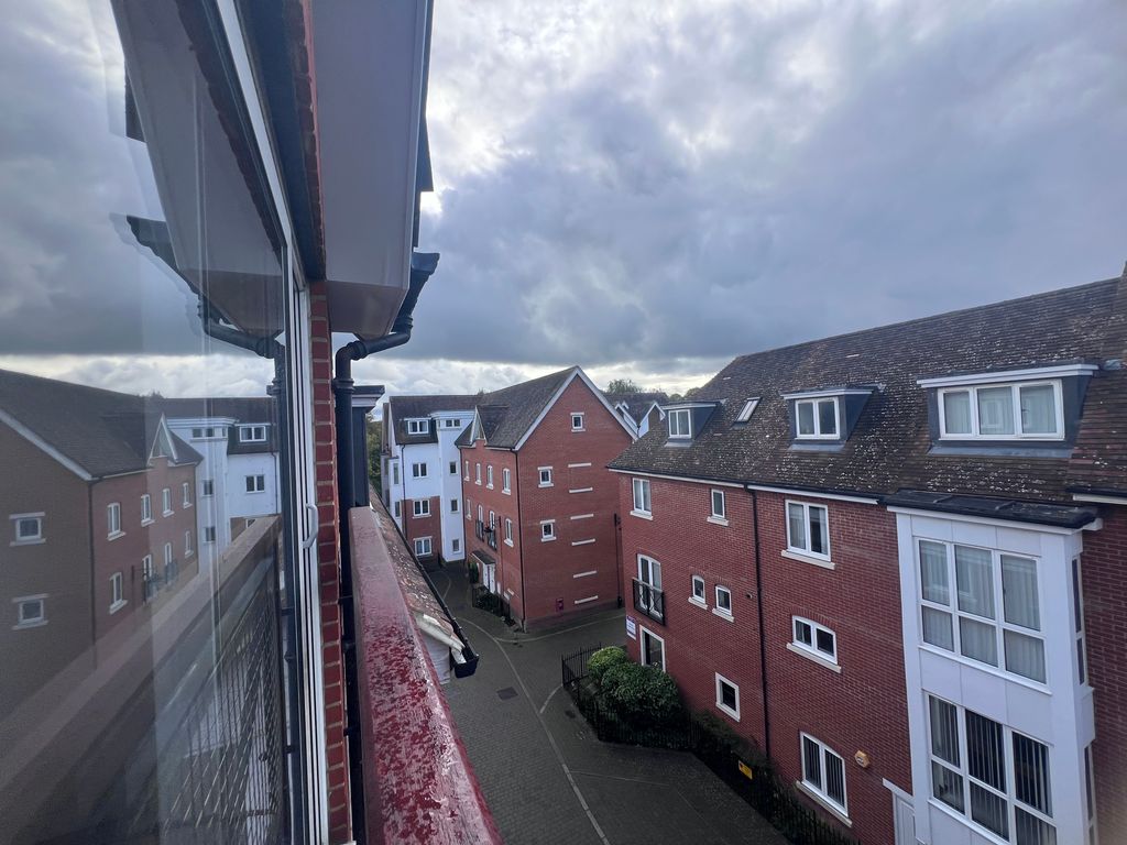 Property photo 1 of 8 Exterior