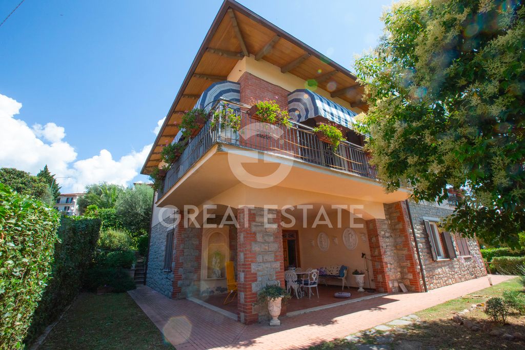 Property photo 2 of 30