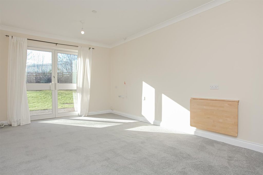 Property photo 2 of 12 Img_5157.Jpg