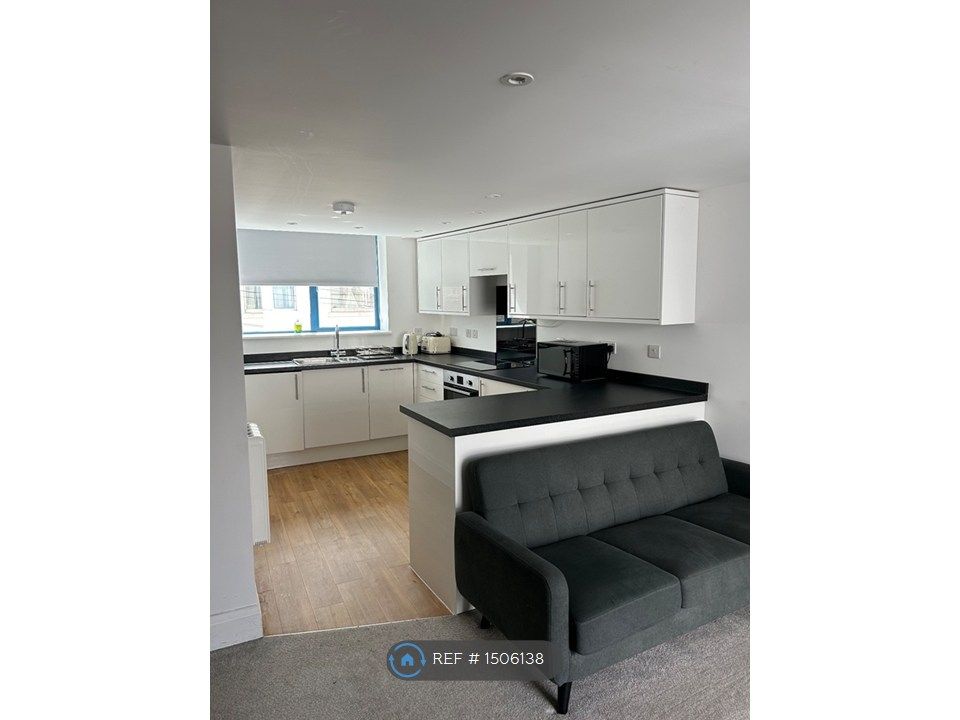 Property photo 1 of 9 Kitchen