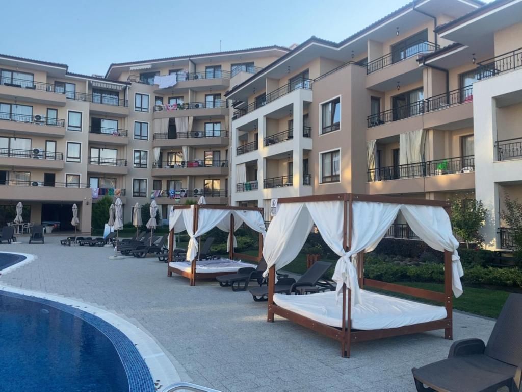 Property photo 1 of 25