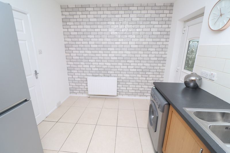 Property photo 3 of 8 Kitchen/Diner