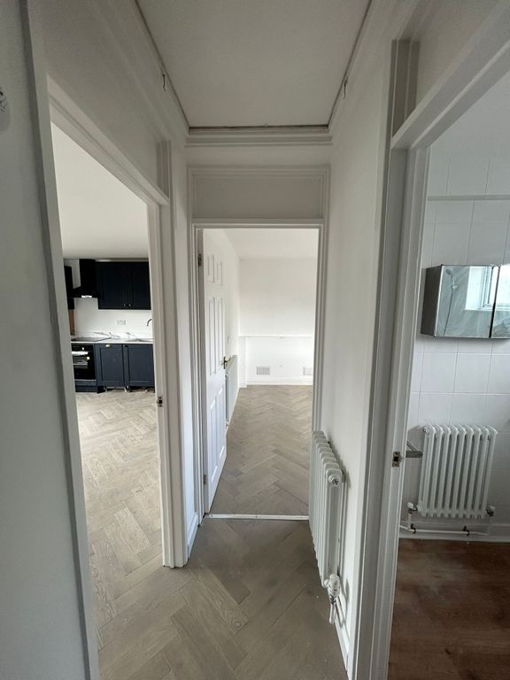 Property photo 3 of 9 Hallway