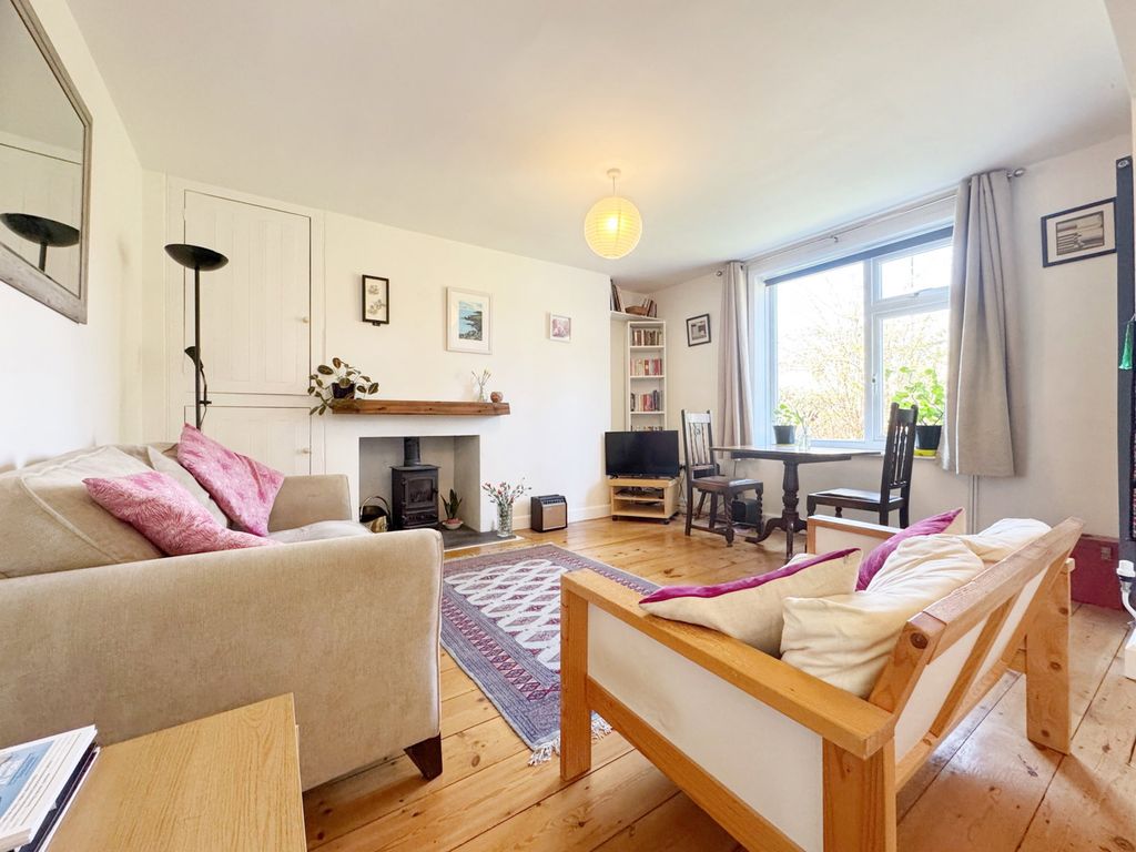 Property photo 3 of 23